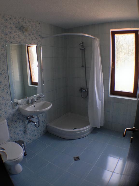 Mala Planina Guest House Iskrets Quarto foto