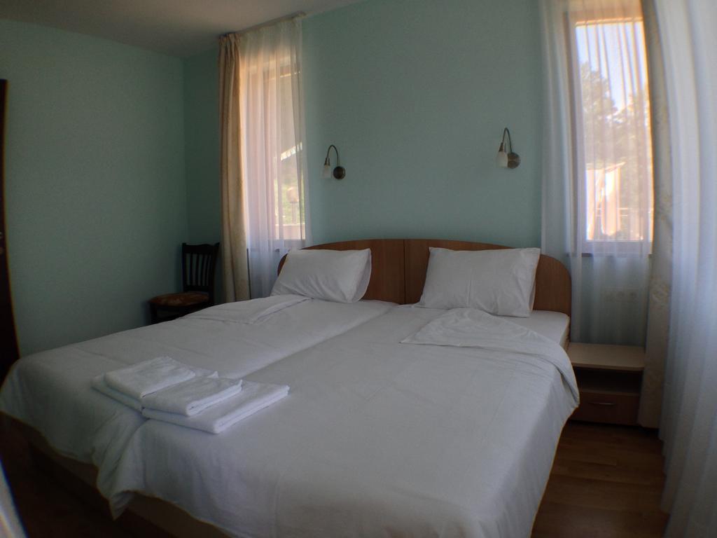 Mala Planina Guest House Iskrets Exterior foto