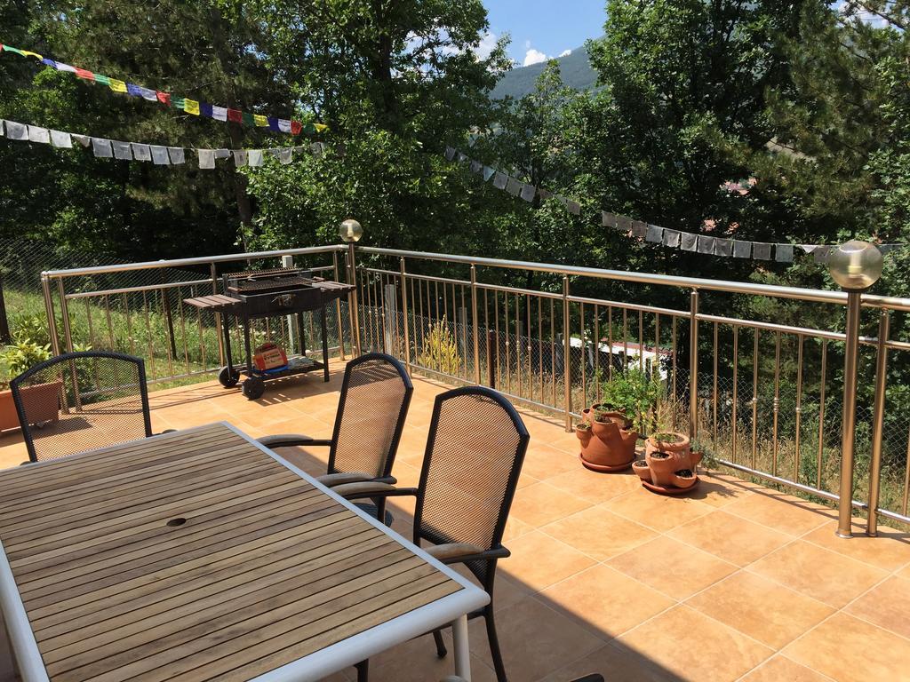 Mala Planina Guest House Iskrets Exterior foto